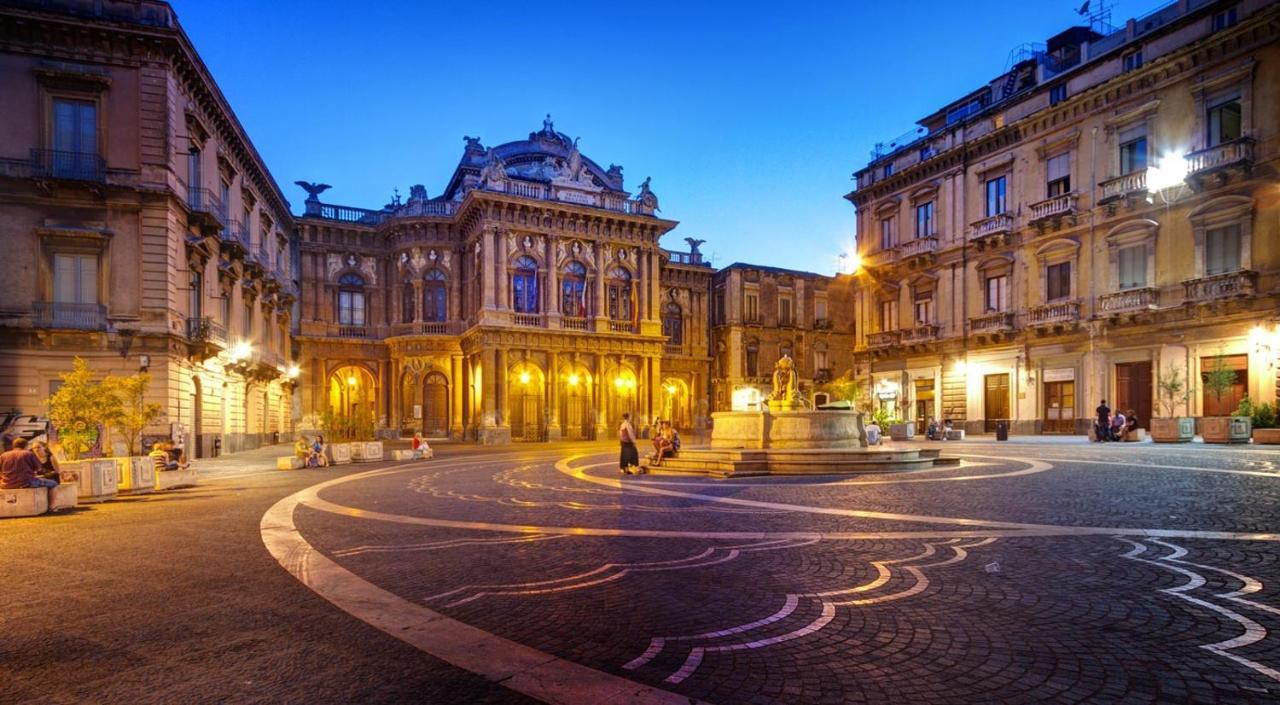 Central Station House Riccardo Катанія Екстер'єр фото